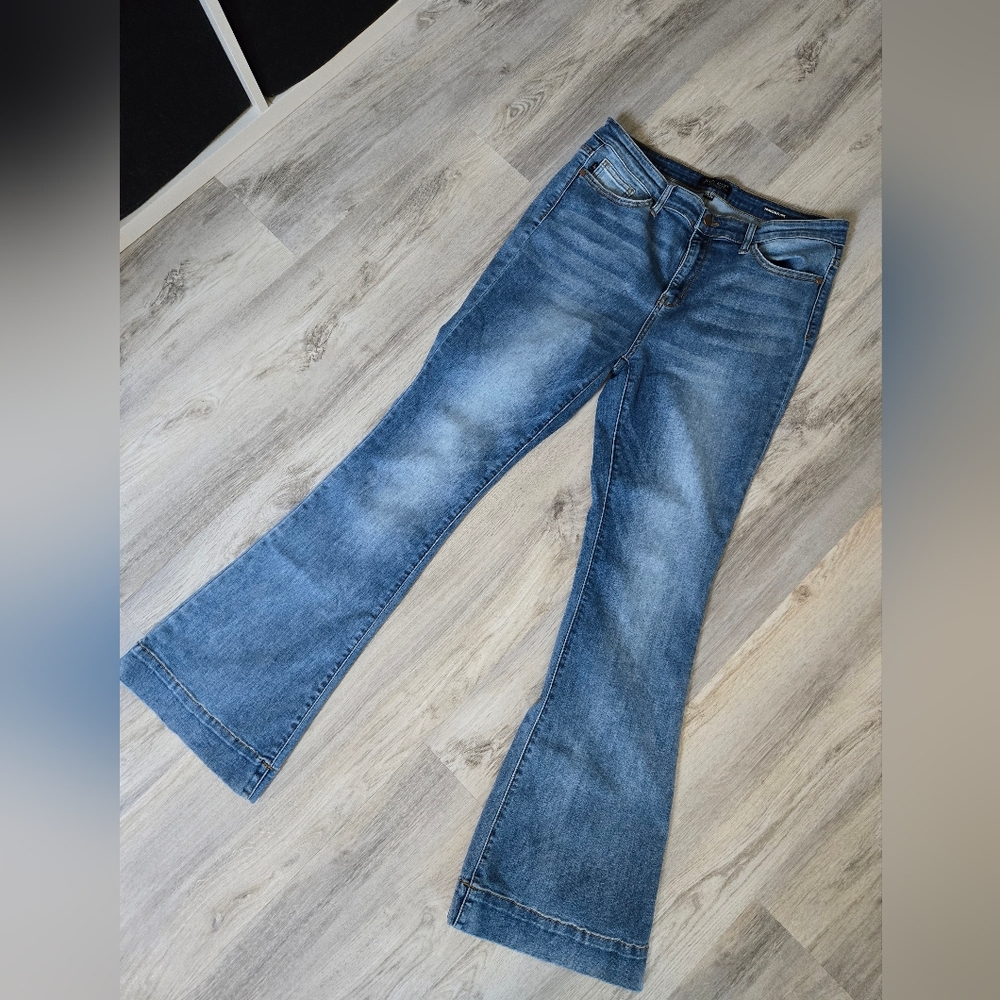 Judy Blue Trouser Flare High Rise Jeans